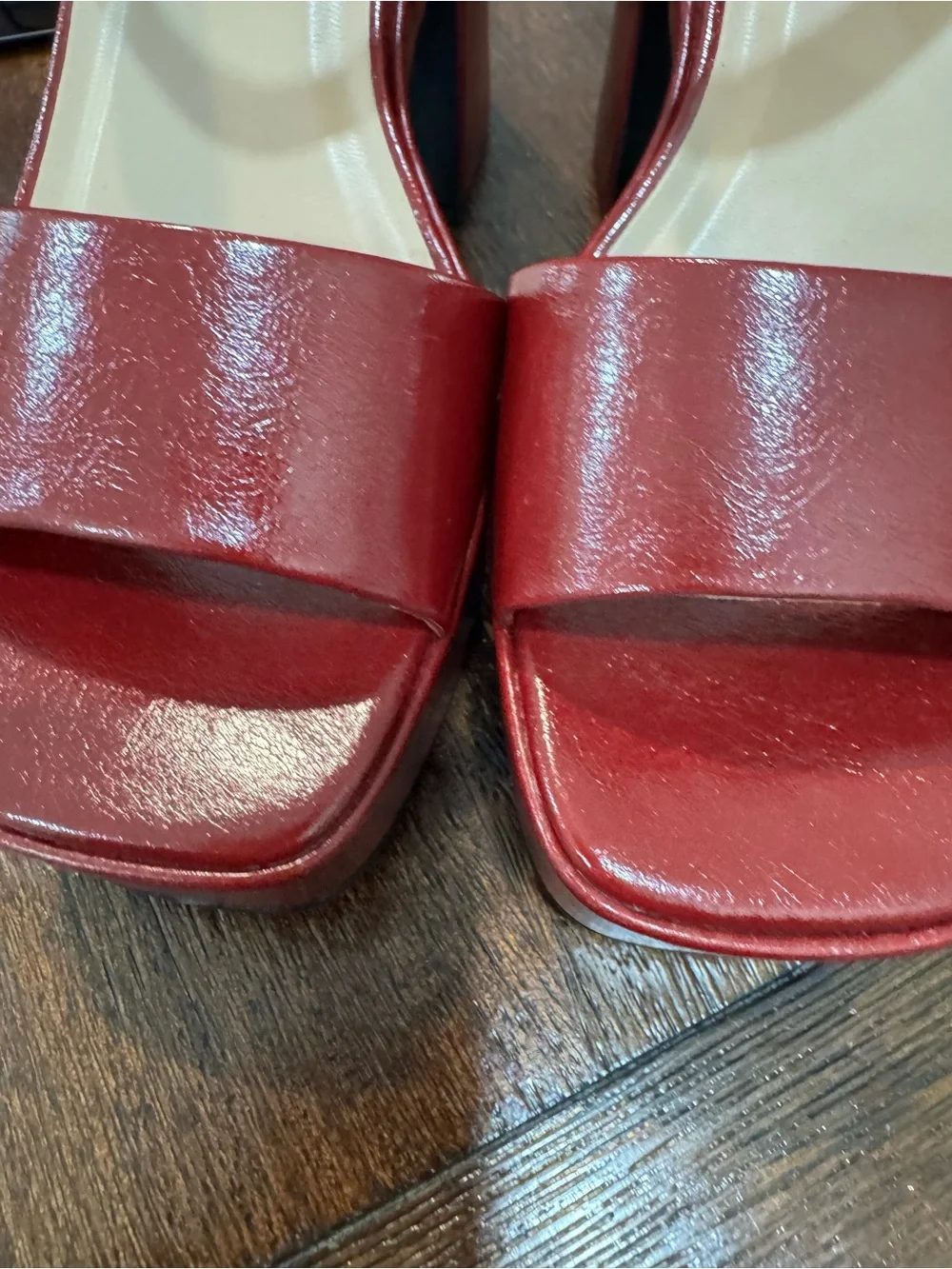 SODA Women's Burgundy Platform Block Heel Sandal size 7